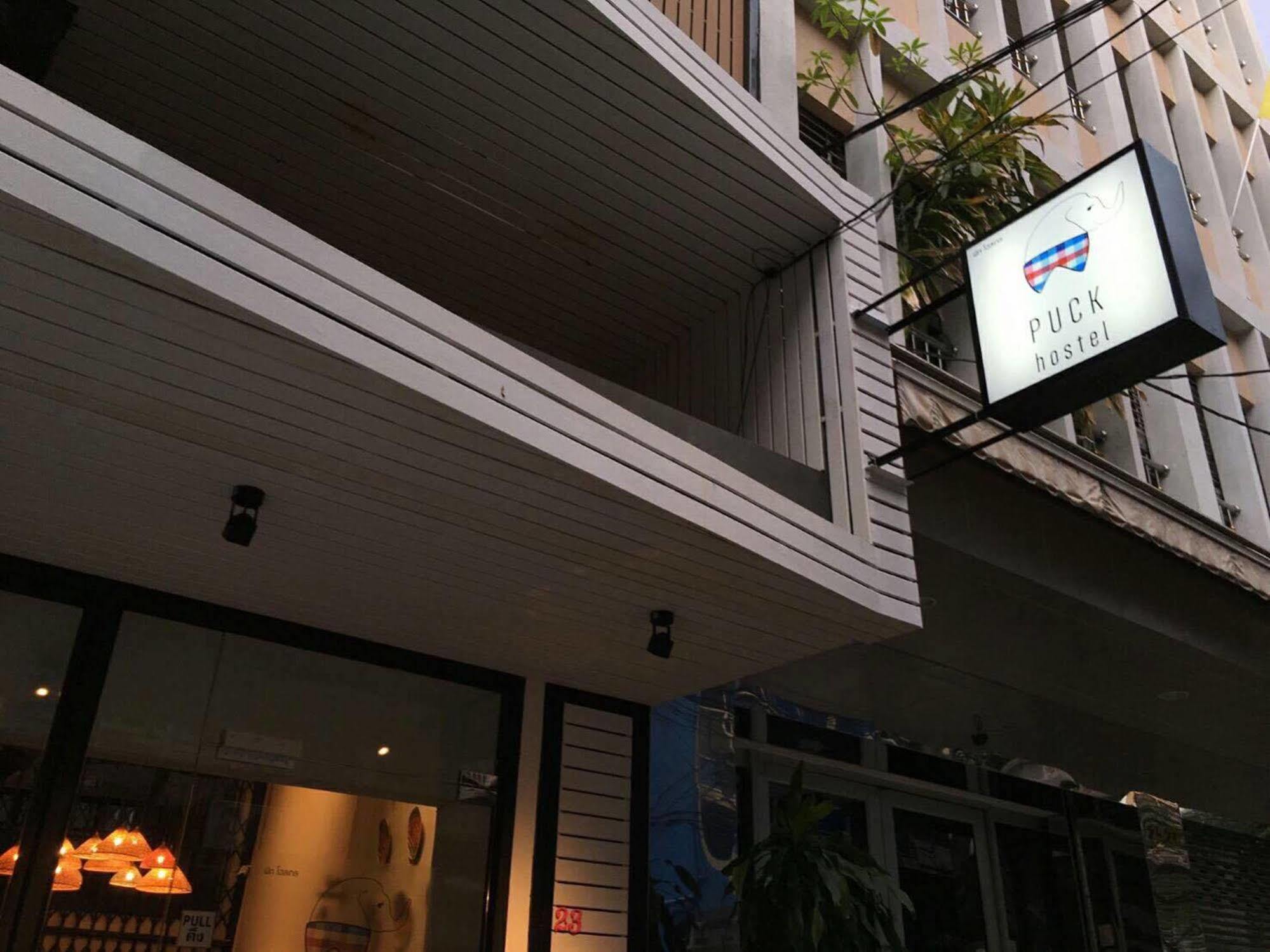 Puck Hostel Bangkok Eksteriør billede