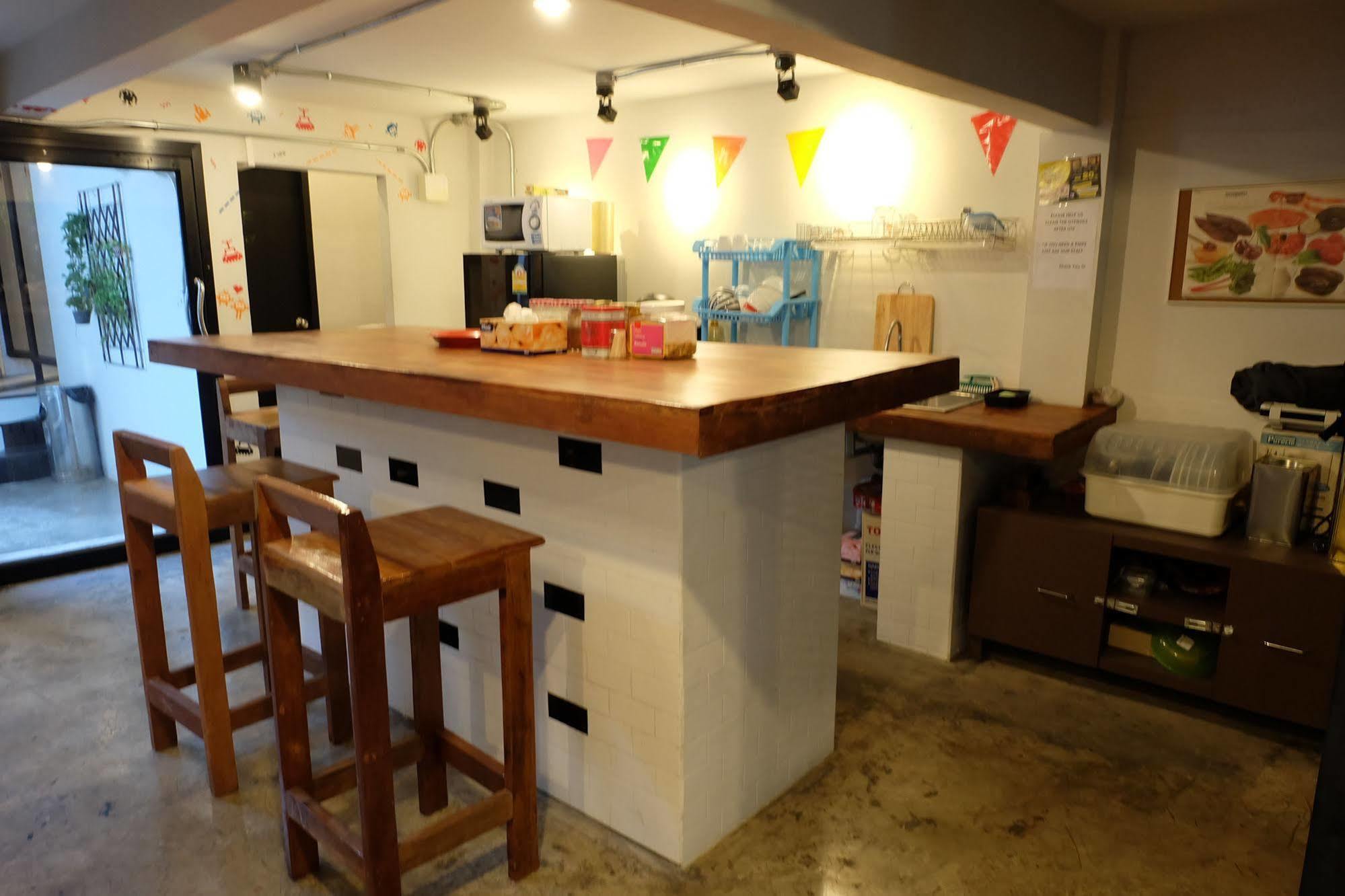 Puck Hostel Bangkok Eksteriør billede