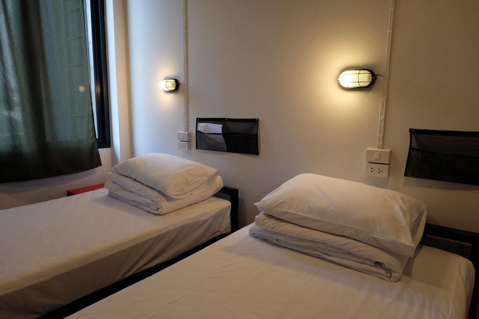 Puck Hostel Bangkok Eksteriør billede