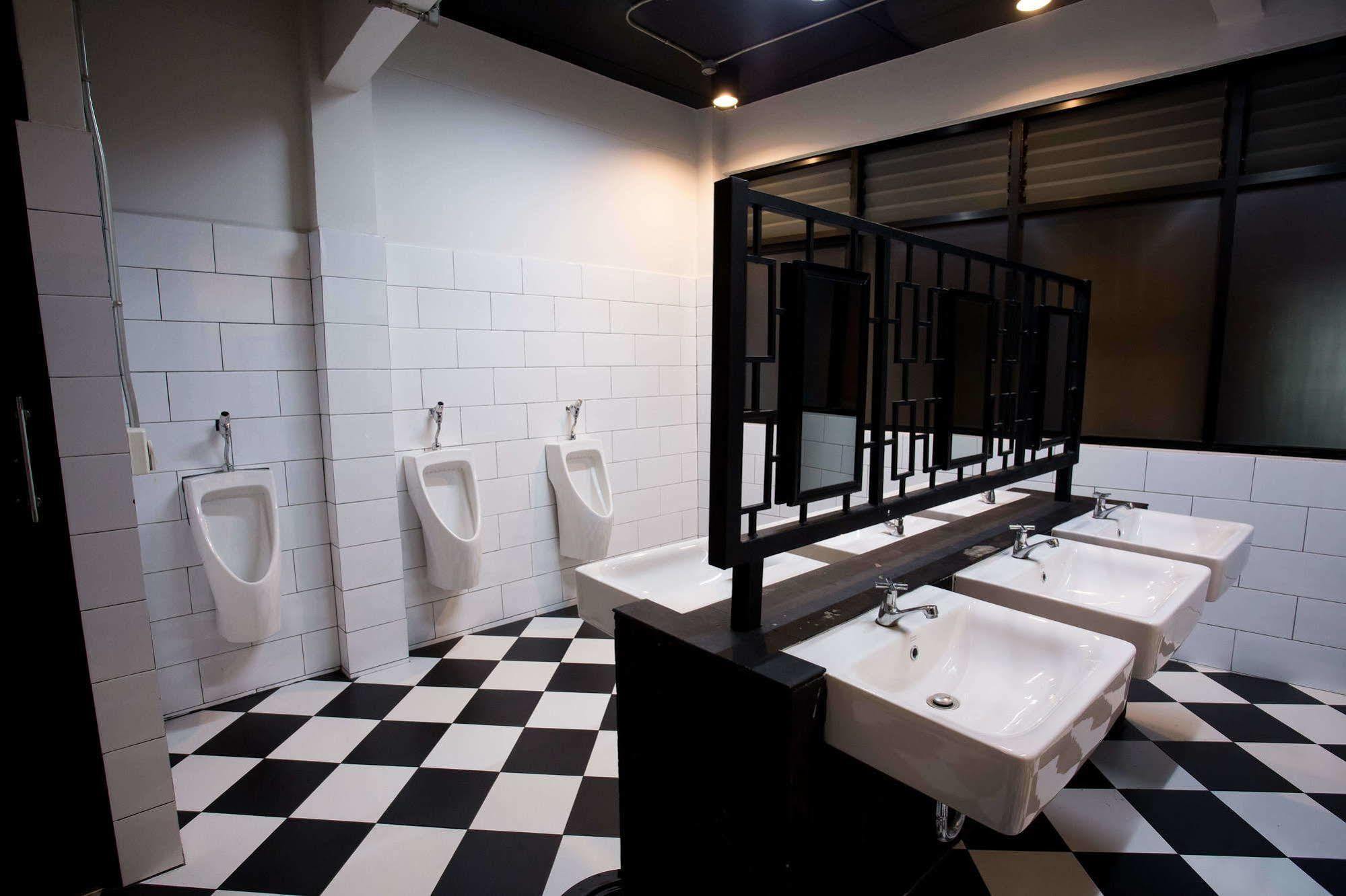 Puck Hostel Bangkok Eksteriør billede
